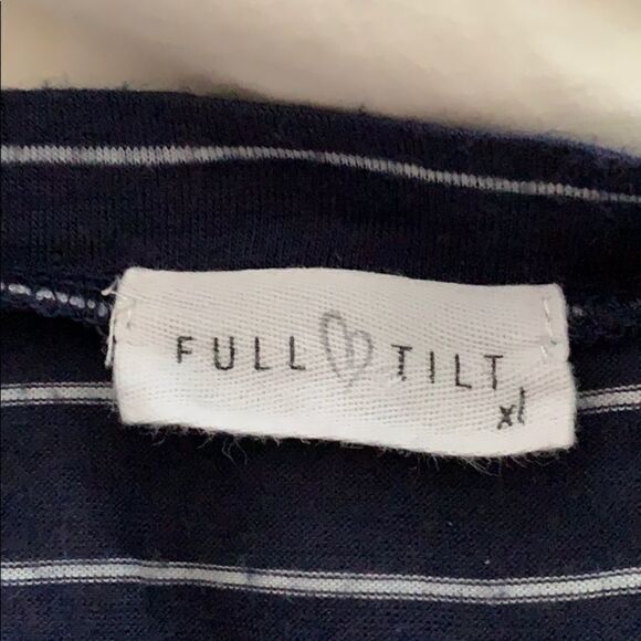 Full tilt girls cropped tee size XL - Picture 5 of 6